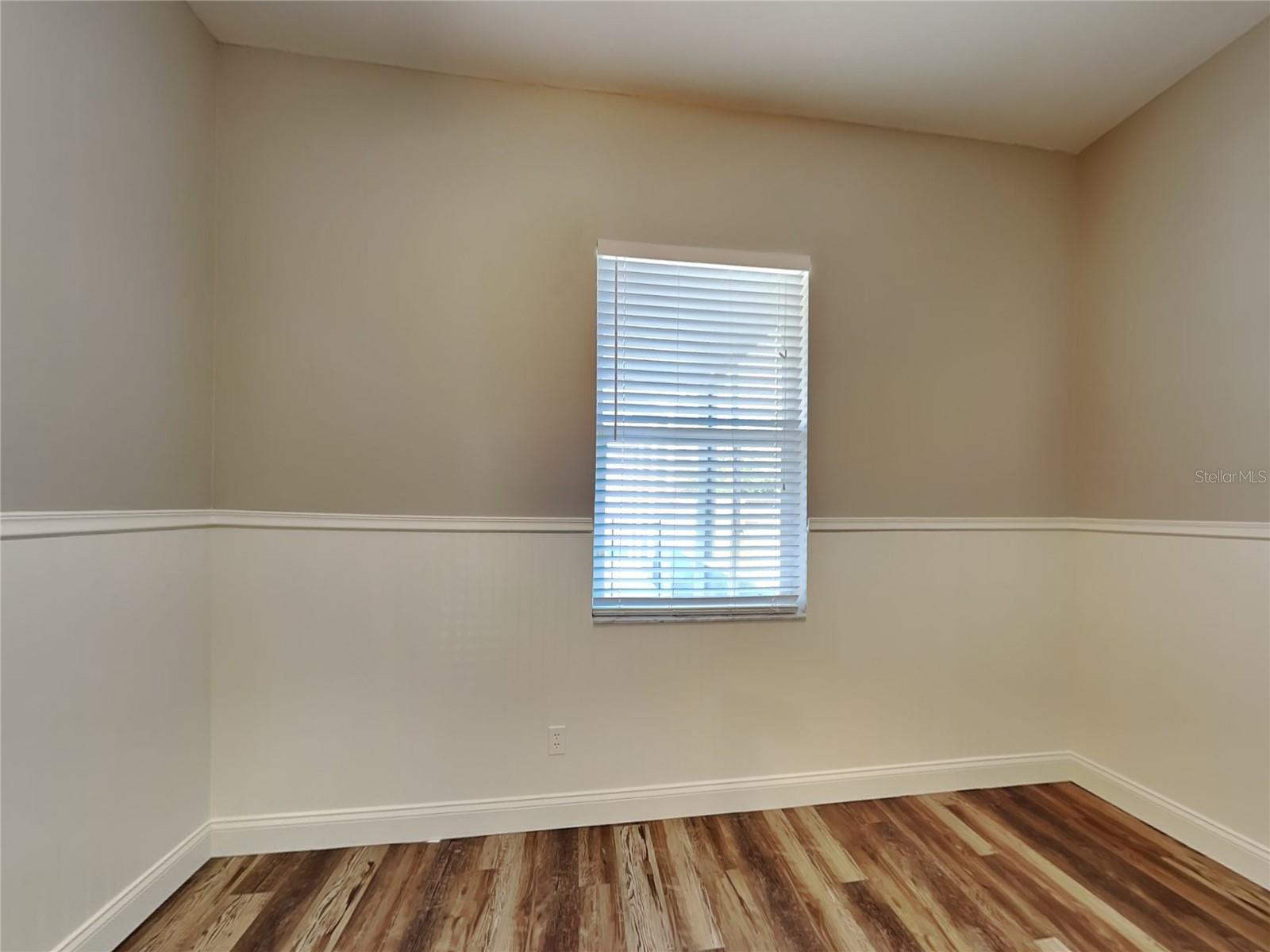 Image 12 of 16 For 18018 Palm Breeze Drive