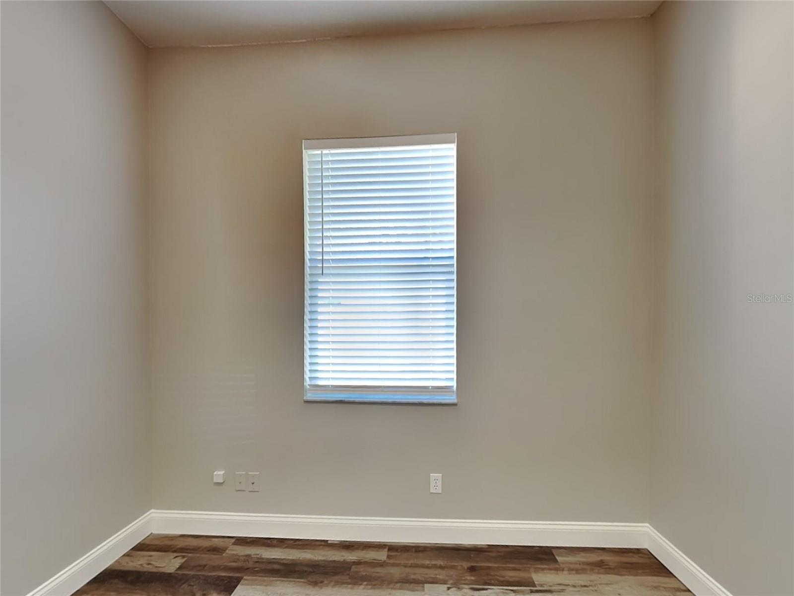 Image 13 of 16 For 18018 Palm Breeze Drive