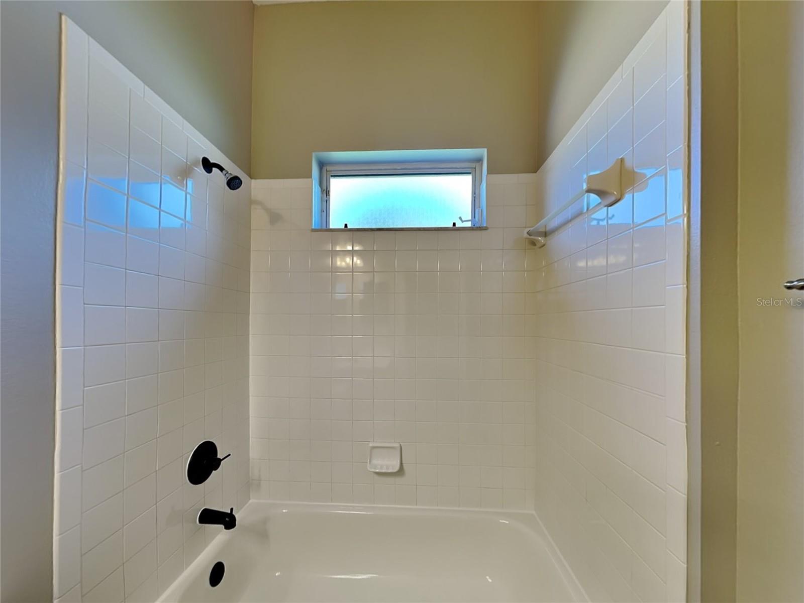 Image 14 of 16 For 18018 Palm Breeze Drive