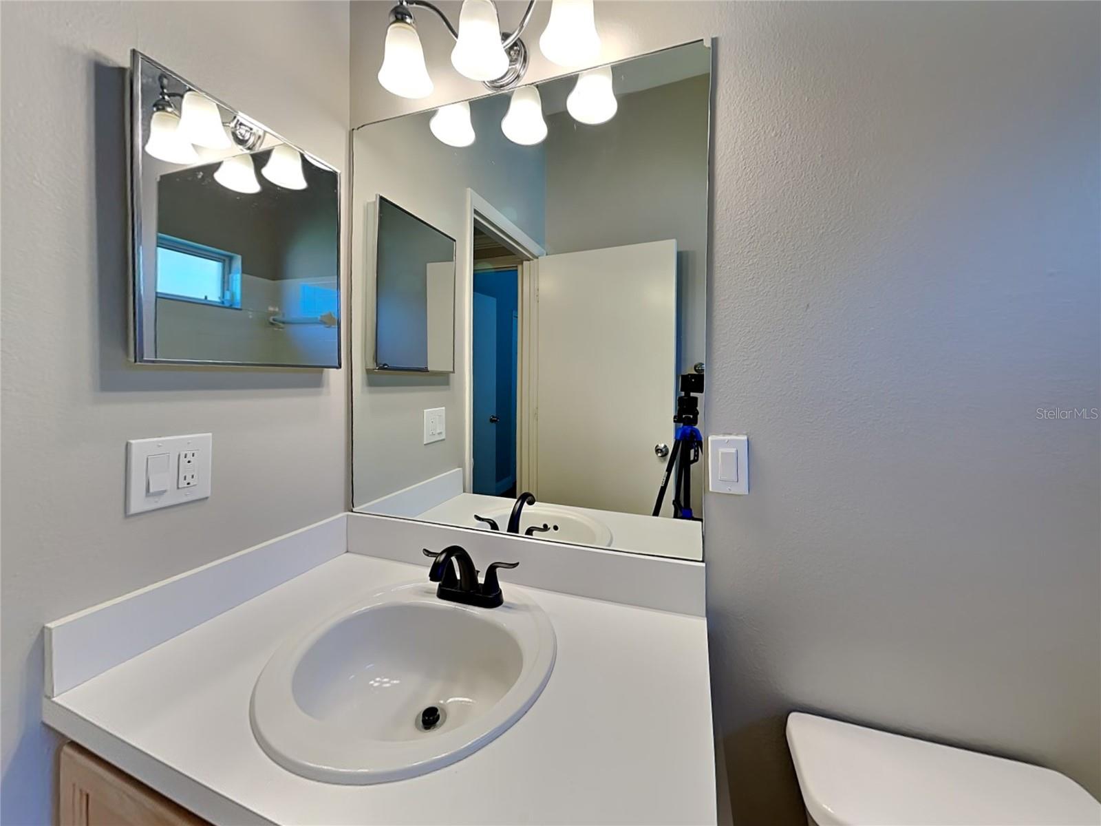 Image 15 of 16 For 18018 Palm Breeze Drive