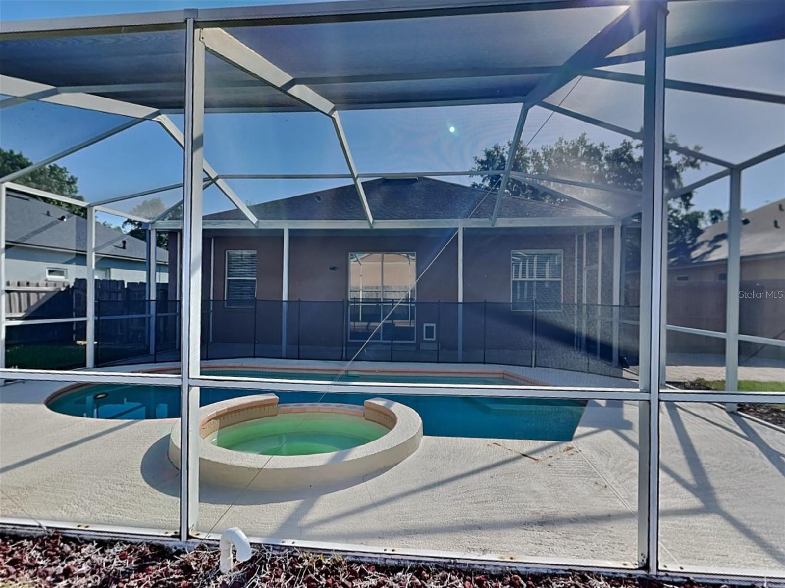 Image 16 of 16 For 18018 Palm Breeze Drive