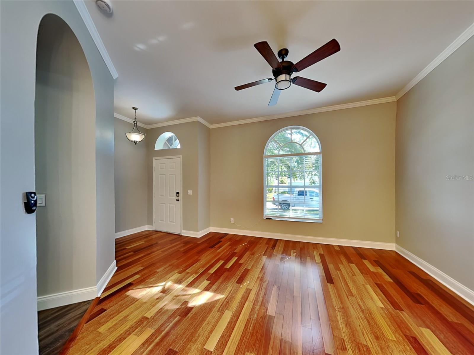 Image 4 of 16 For 18018 Palm Breeze Drive