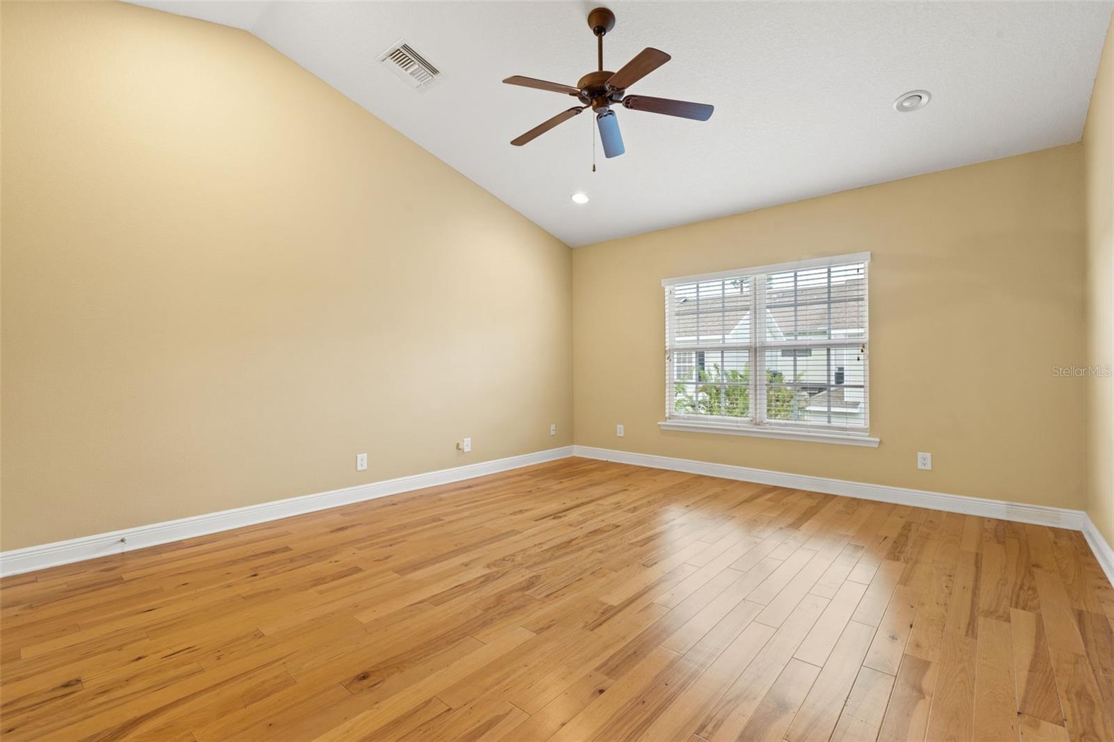Image 23 of 25 For 123 49th Avenue N