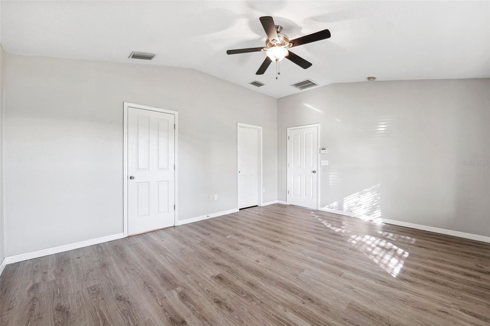 Image 18 of 31 For 9479 Southern Charm Circle