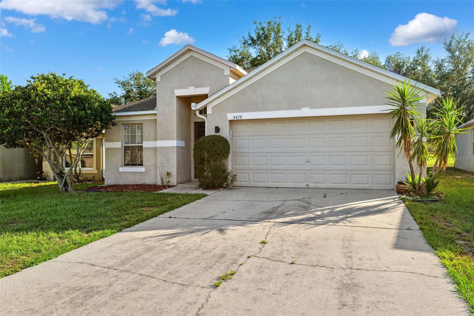 Image 4 of 31 For 9479 Southern Charm Circle