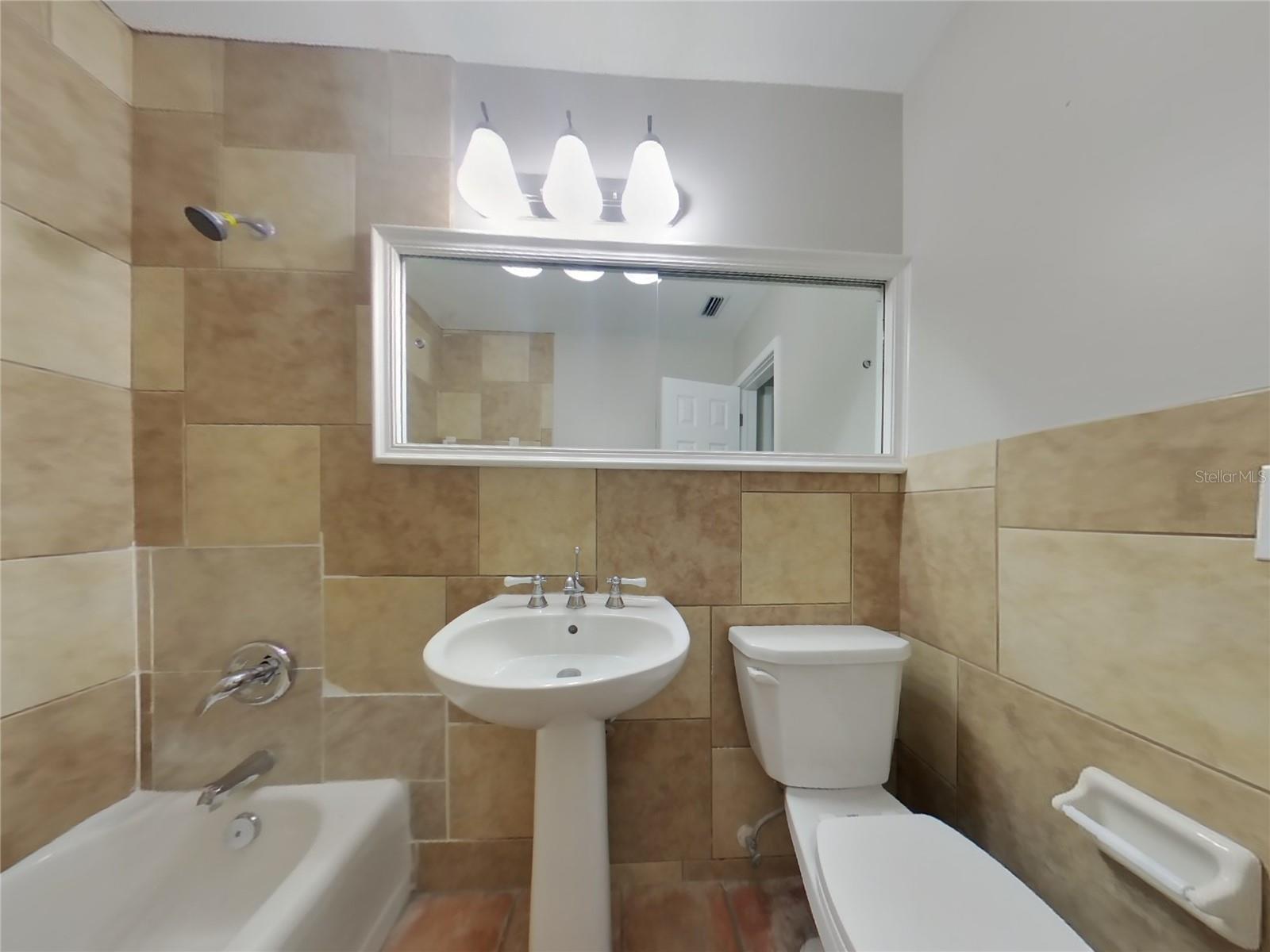 Image 15 of 18 For 4006 Winthrop Street