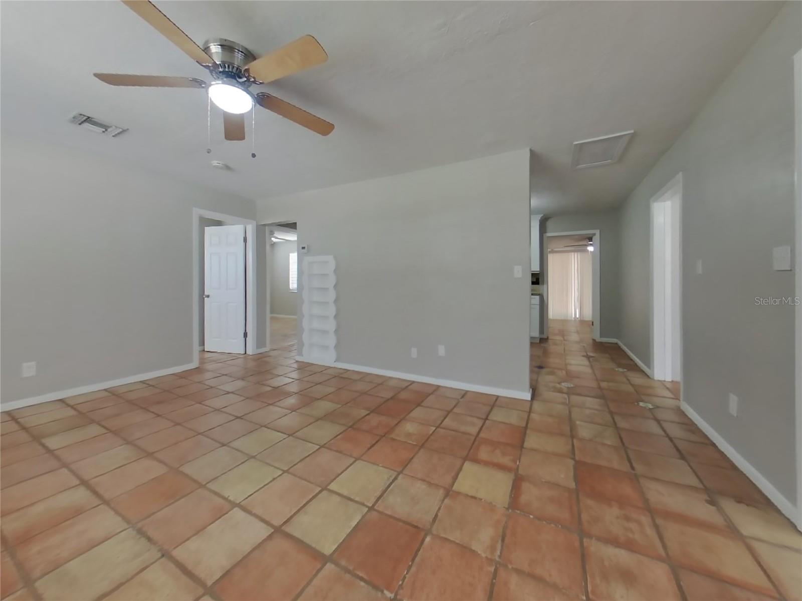 Image 5 of 18 For 4006 Winthrop Street