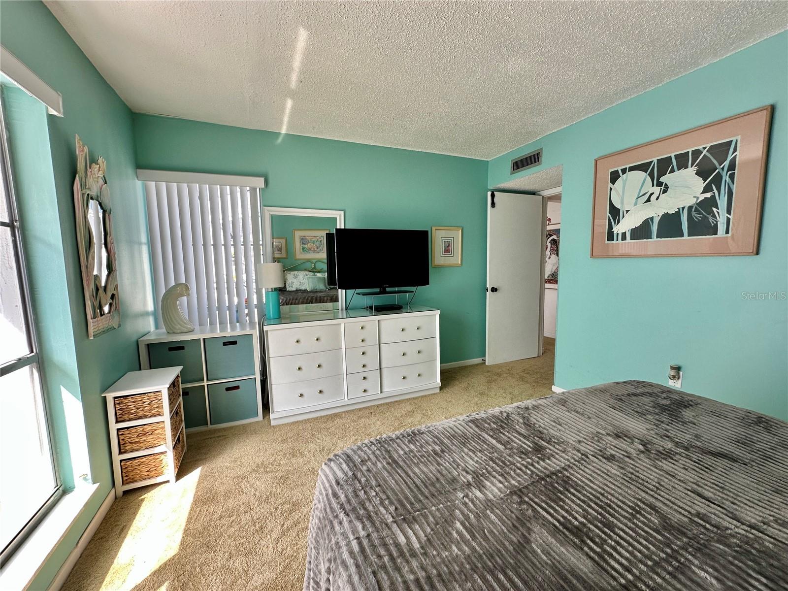 Image 11 of 26 For 320 Medallion Boulevard G