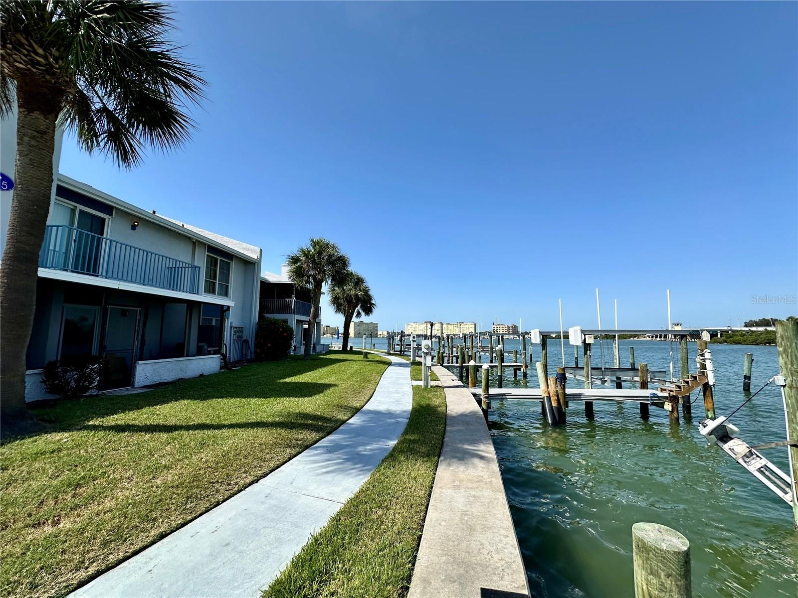 Image 23 of 26 For 320 Medallion Boulevard G