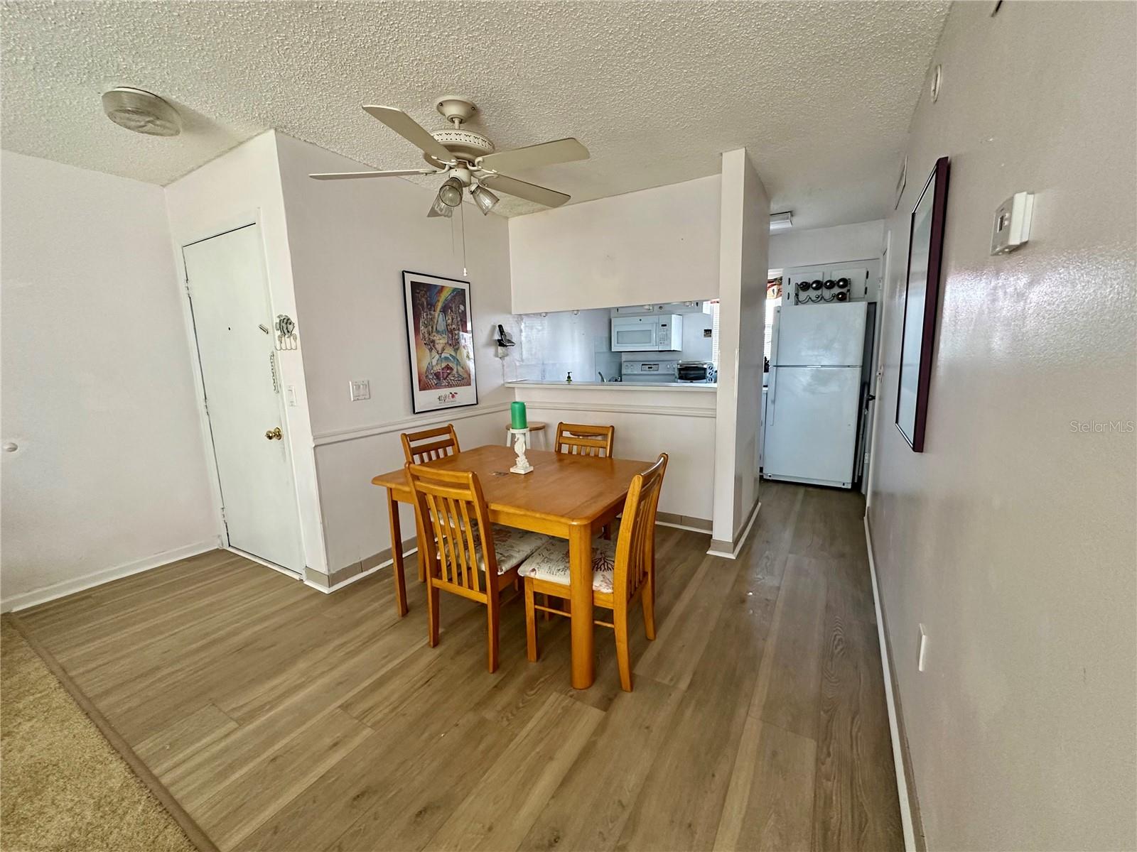 Image 7 of 26 For 320 Medallion Boulevard G