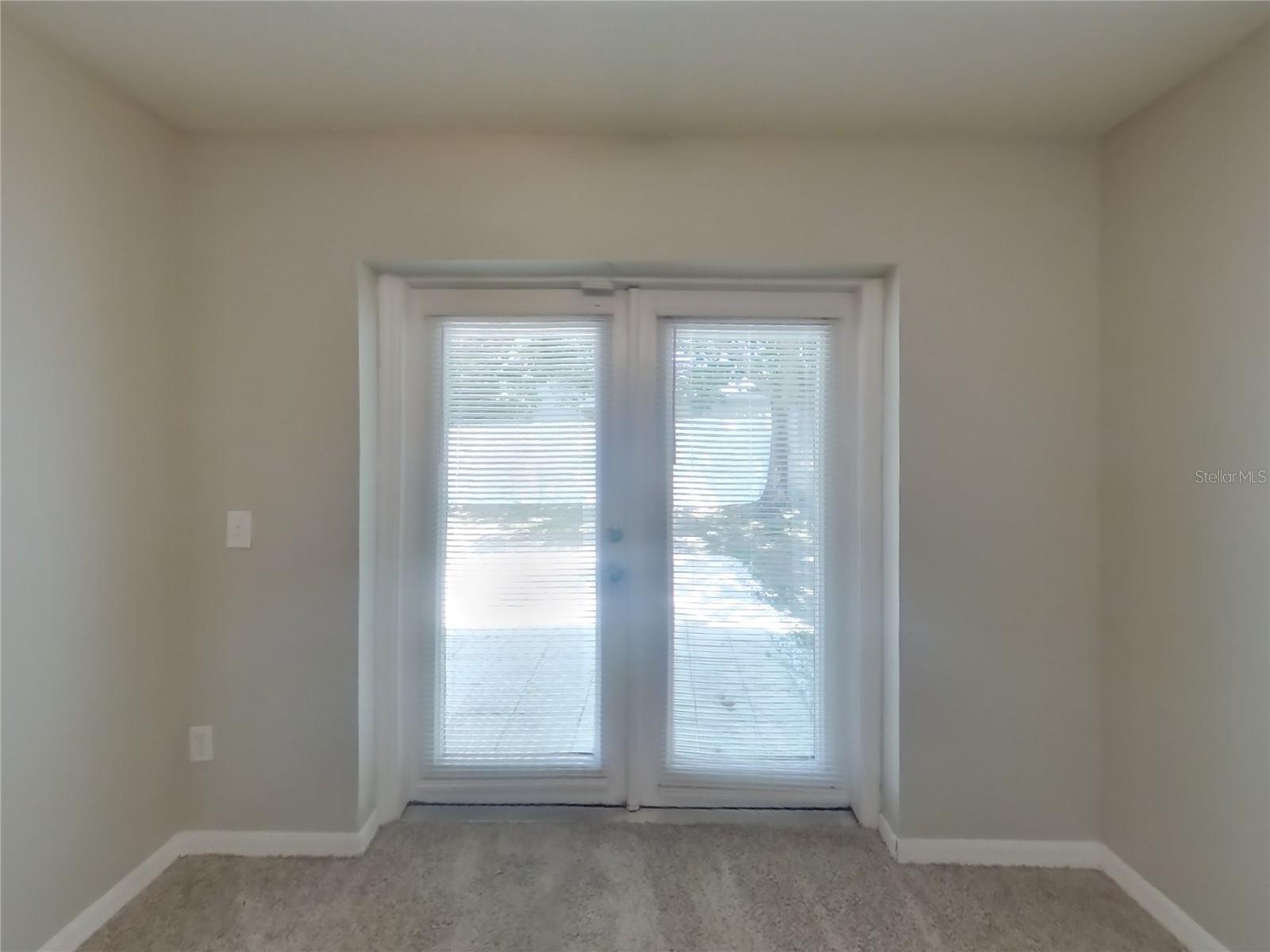 Image 13 of 15 For 4409 Venice Drive