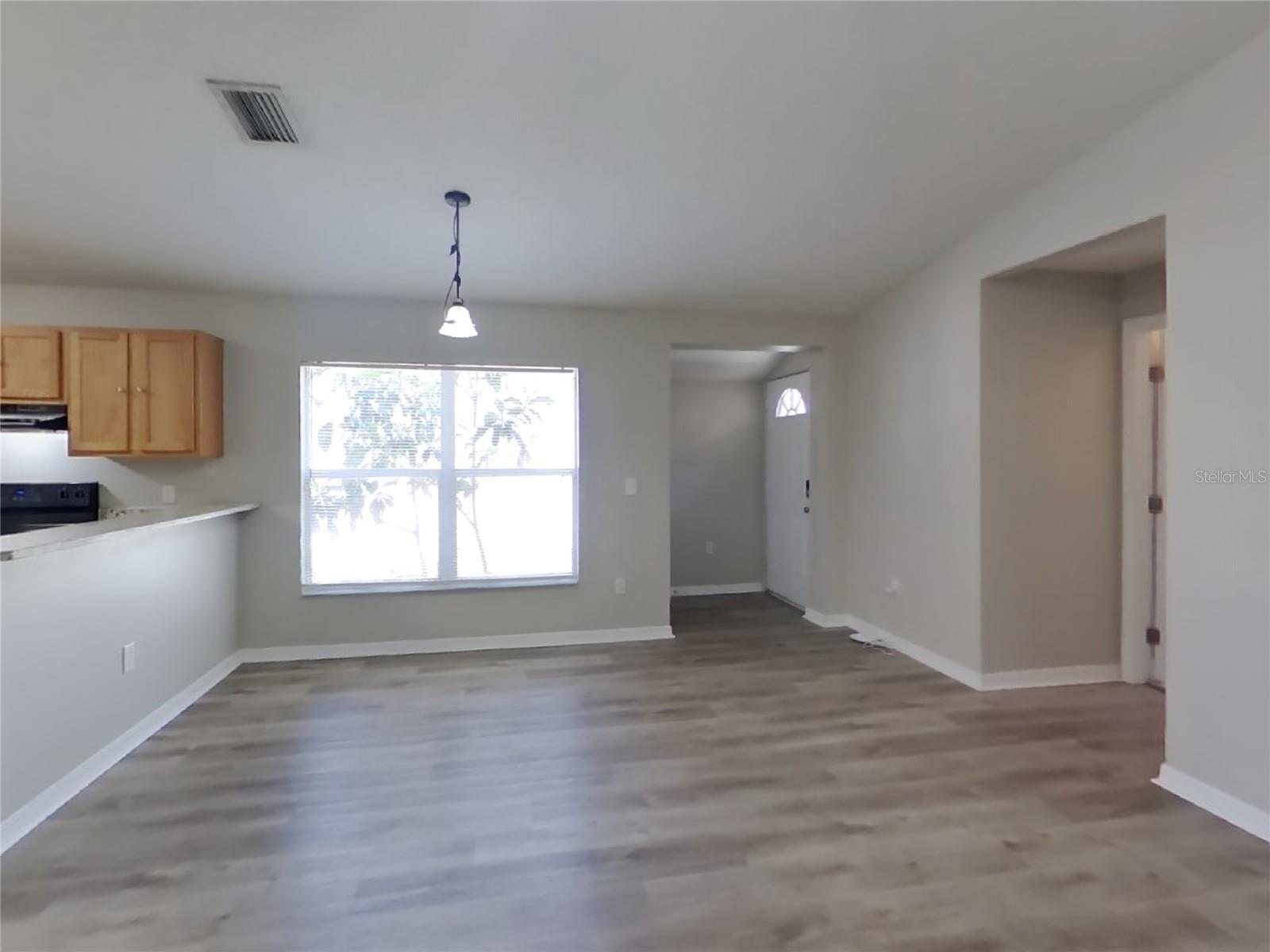 Image 3 of 15 For 4409 Venice Drive