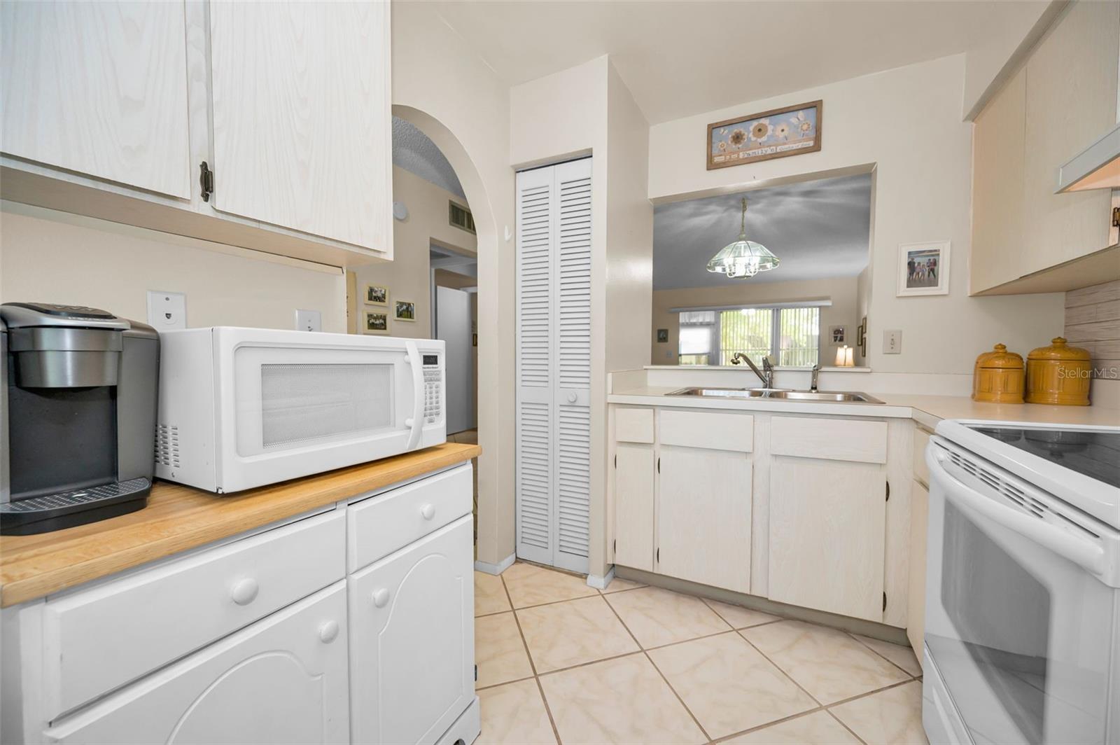 Image 12 of 49 For 3126 Highlands Boulevard 3126