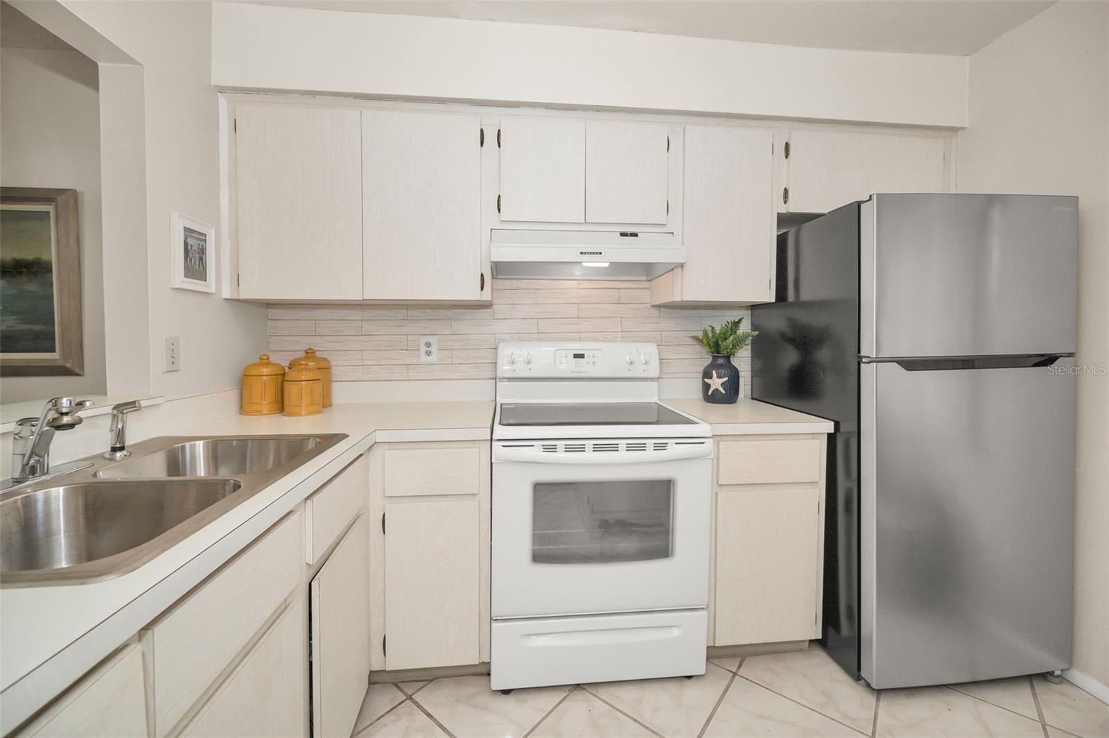 Image 13 of 49 For 3126 Highlands Boulevard 3126