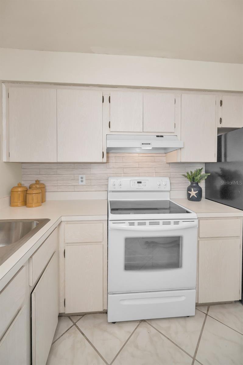Image 14 of 49 For 3126 Highlands Boulevard 3126