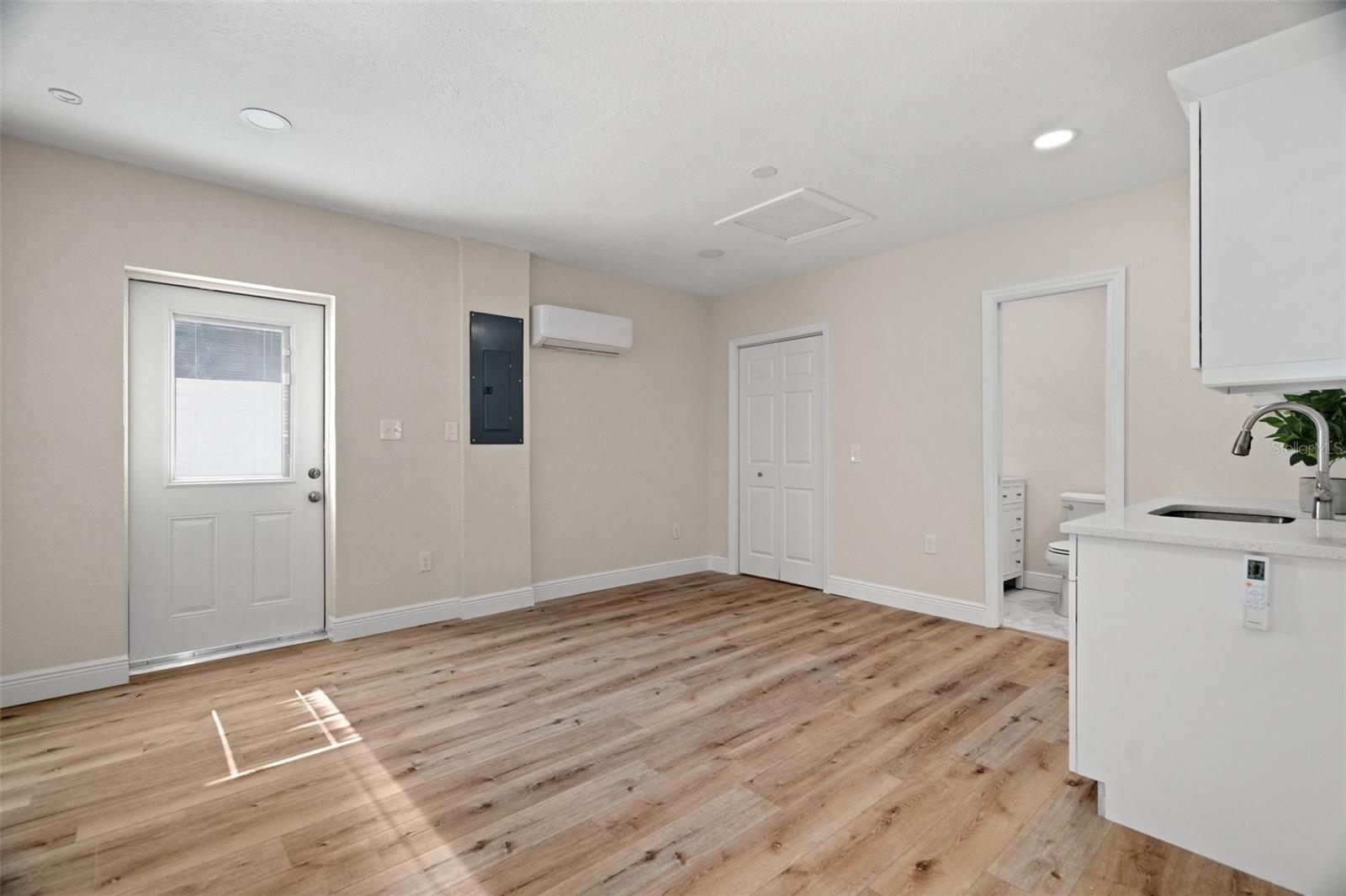 Image 10 of 31 For 4549 Ontario Drive