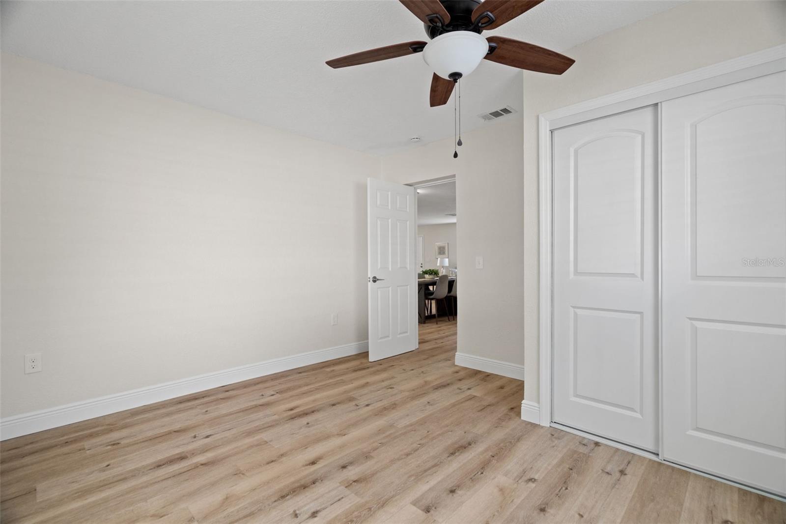 Image 18 of 31 For 4549 Ontario Drive