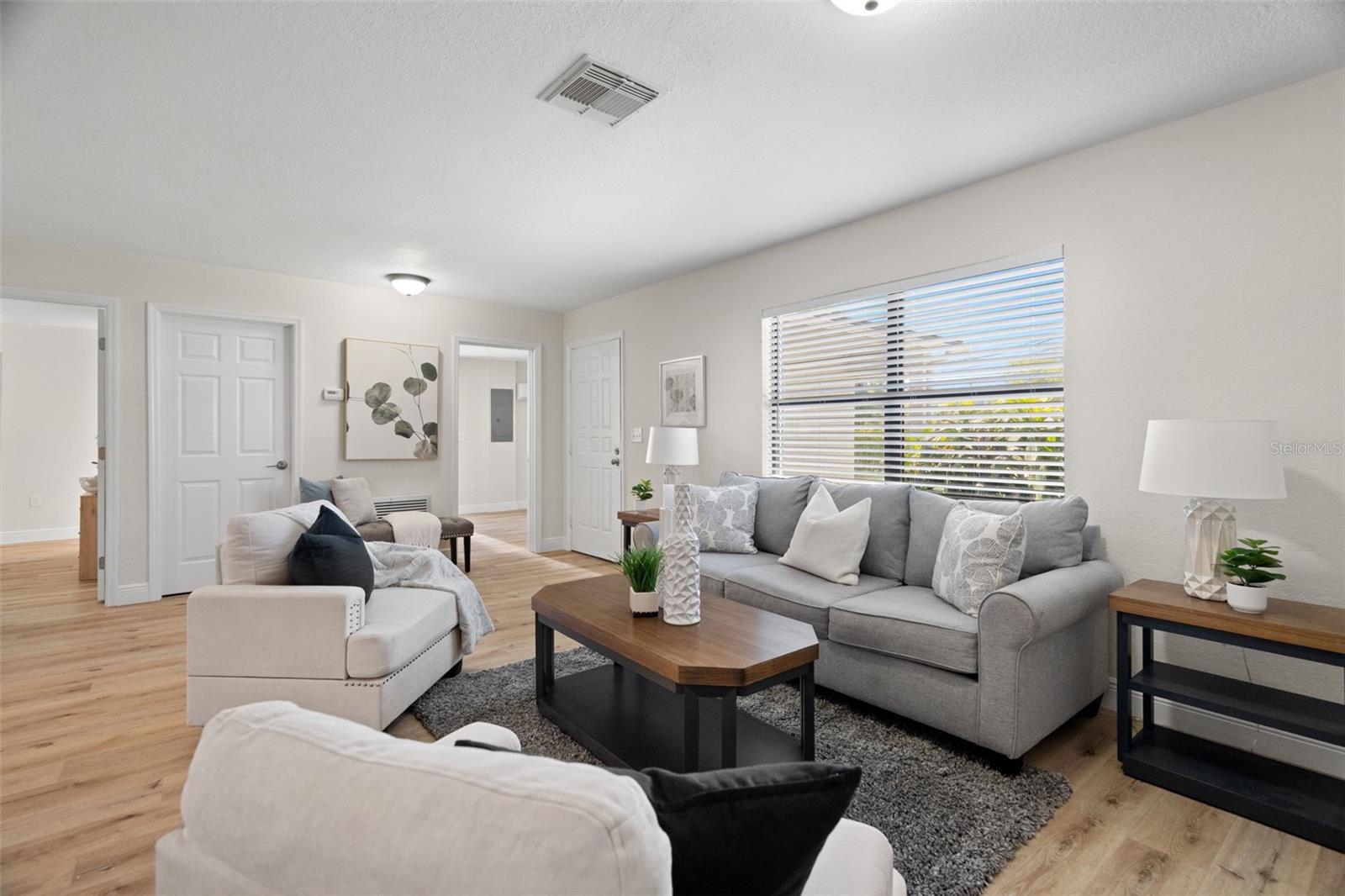 Image 8 of 31 For 4549 Ontario Drive