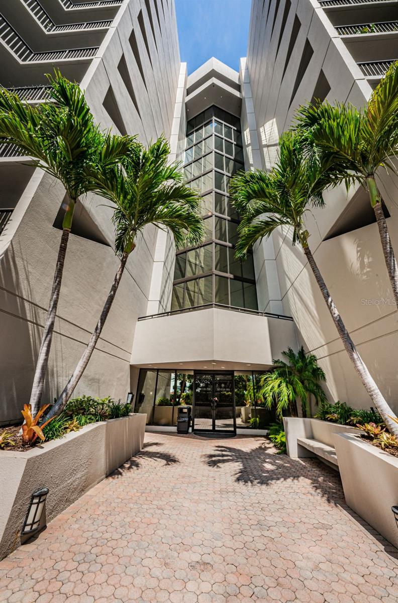 Image 23 of 100 For 1600 Gulf Boulevard 514