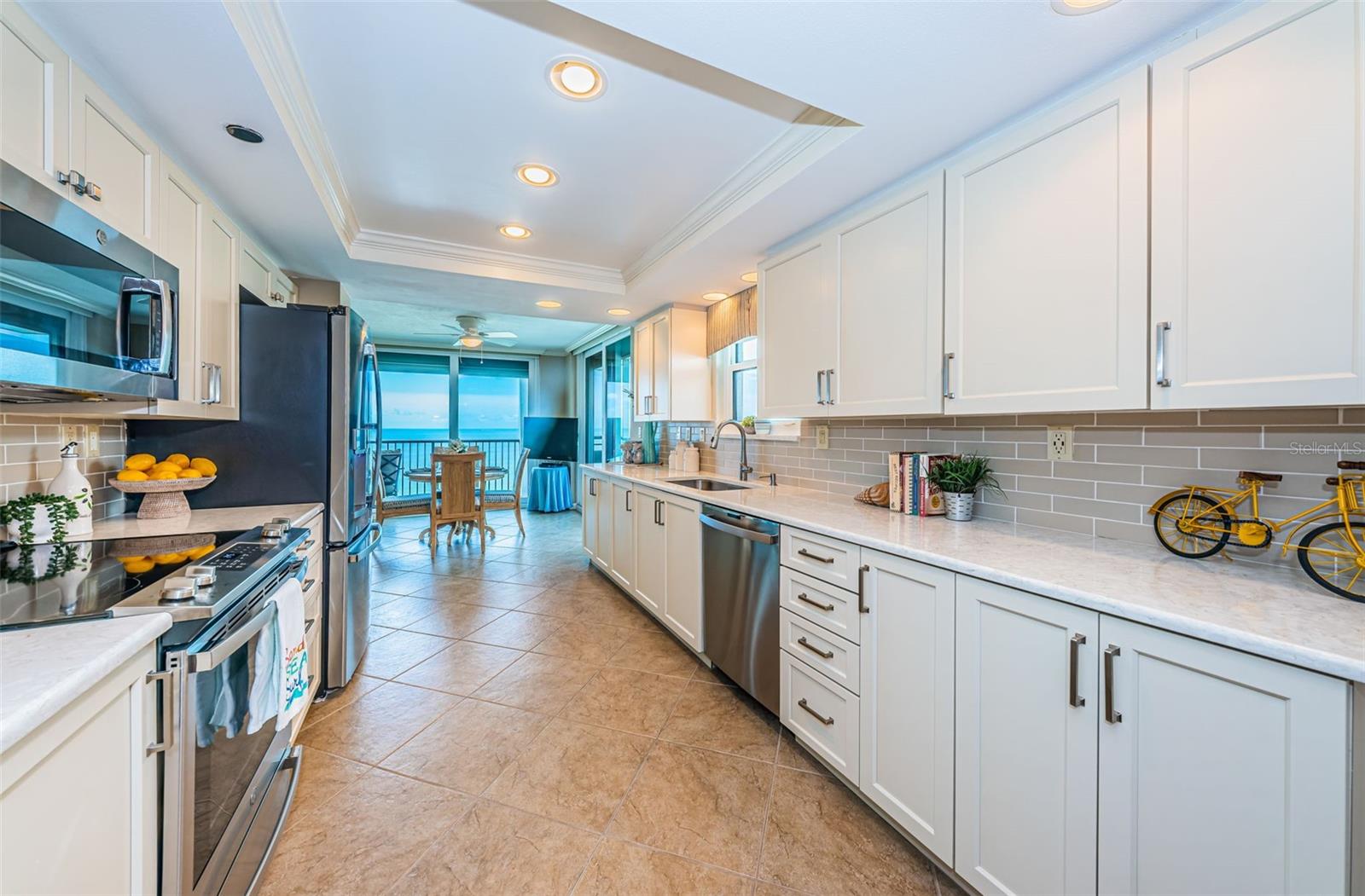 Image 44 of 100 For 1600 Gulf Boulevard 514