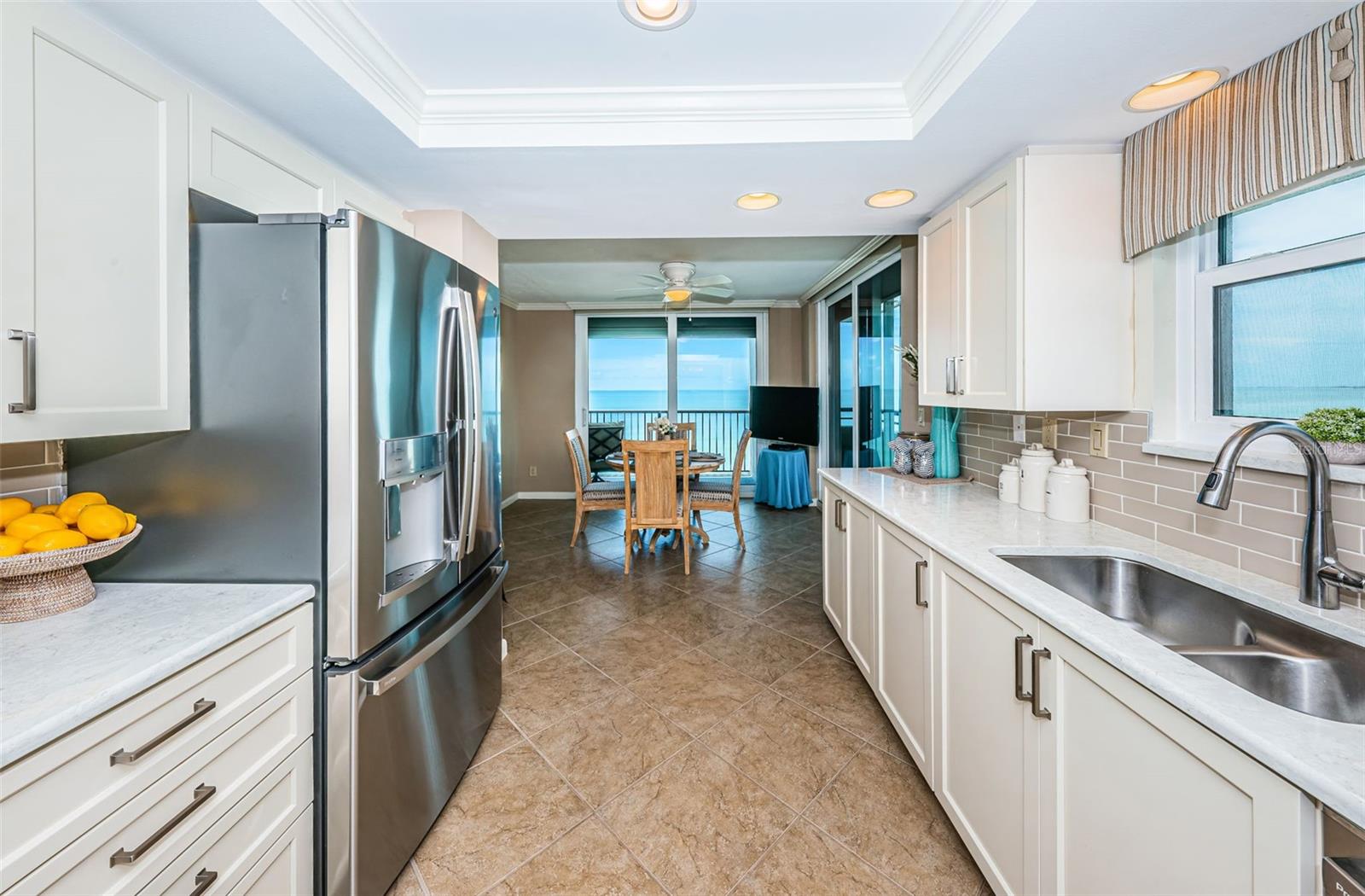 Image 45 of 100 For 1600 Gulf Boulevard 514