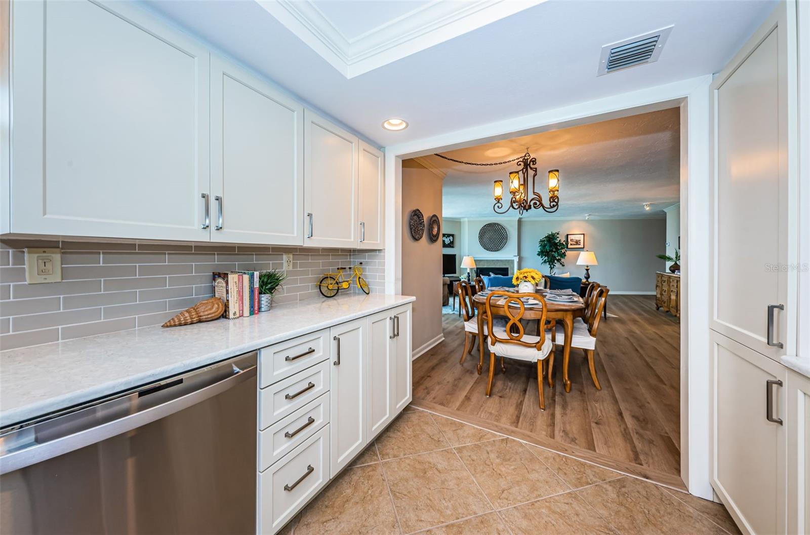 Image 48 of 100 For 1600 Gulf Boulevard 514