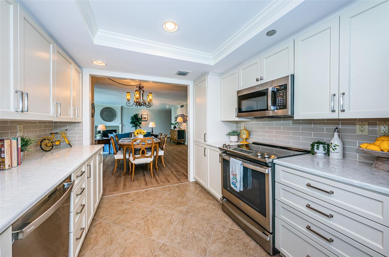 Image 49 of 100 For 1600 Gulf Boulevard 514
