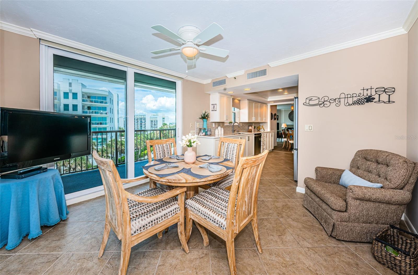Image 55 of 100 For 1600 Gulf Boulevard 514