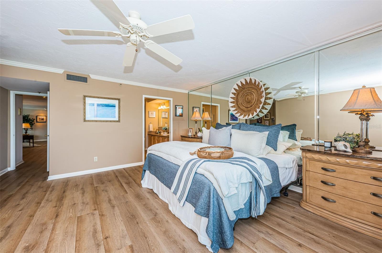 Image 75 of 100 For 1600 Gulf Boulevard 514