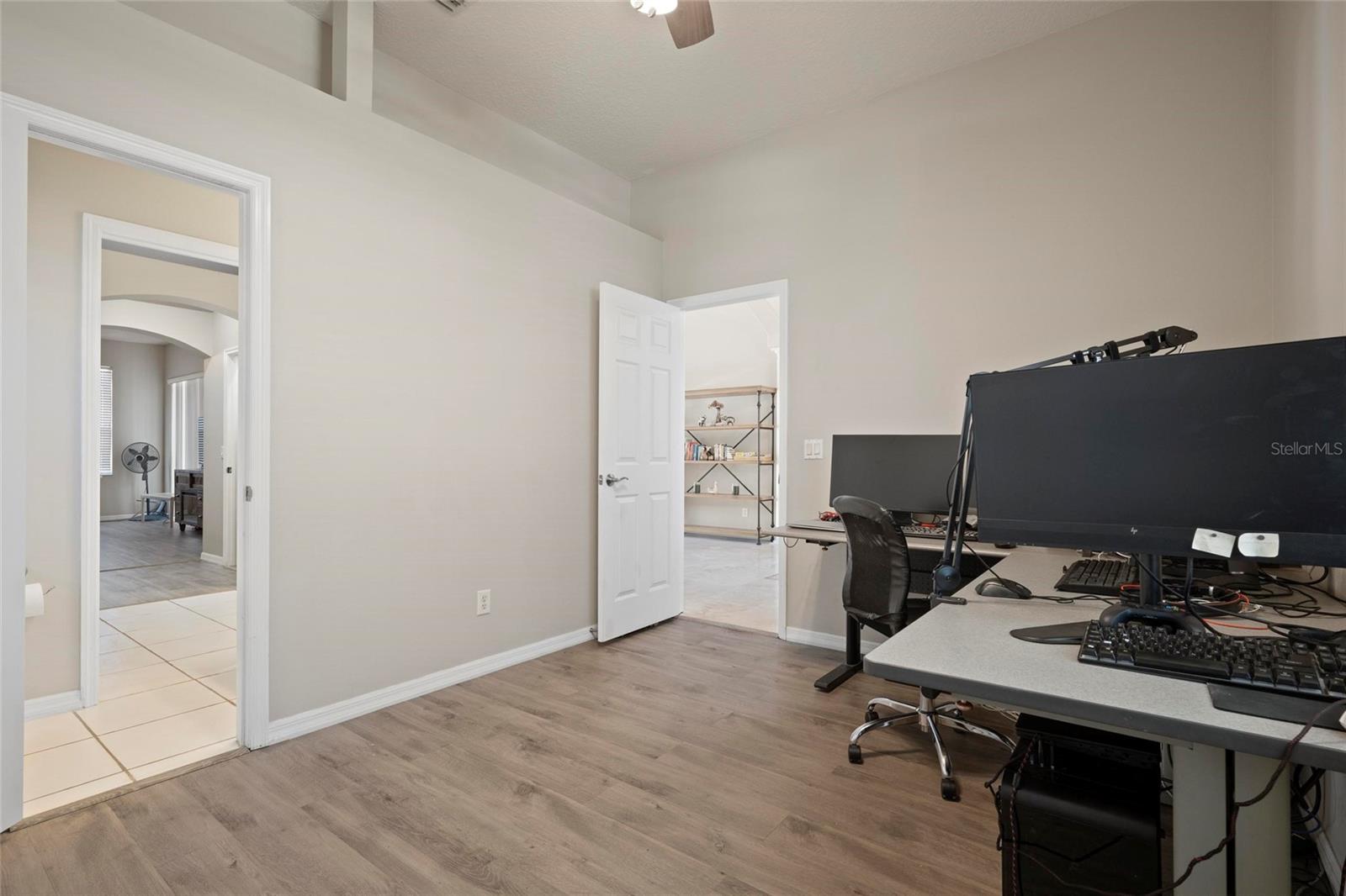Image 17 of 43 For 4401 Arranmore Circle