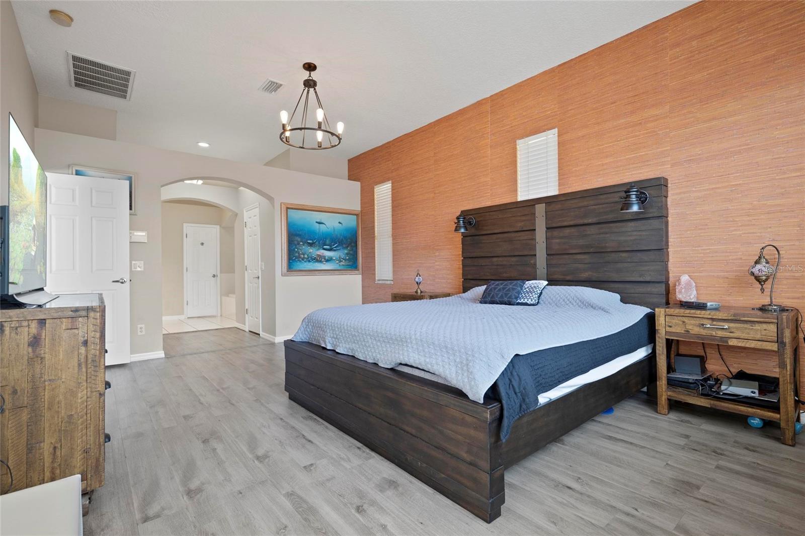 Image 23 of 43 For 4401 Arranmore Circle