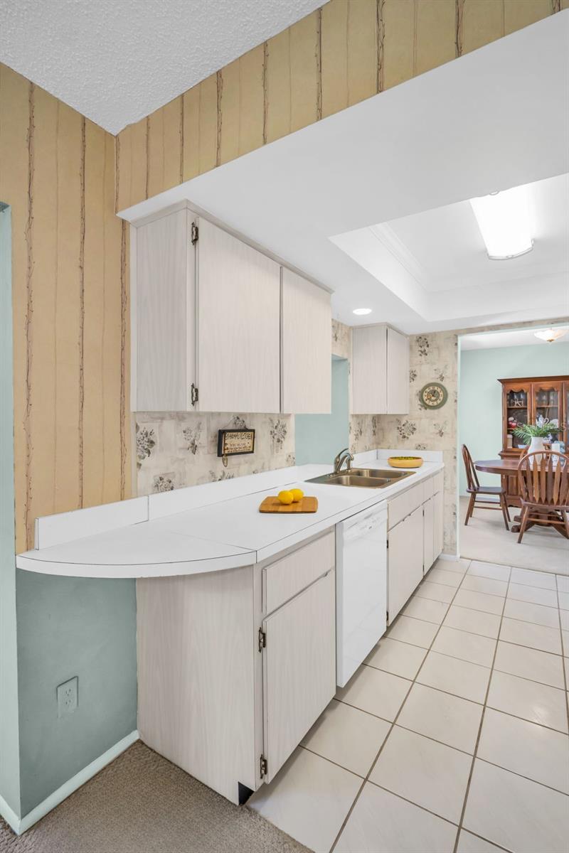 Image 12 of 46 For 2113 Malcolm Drive