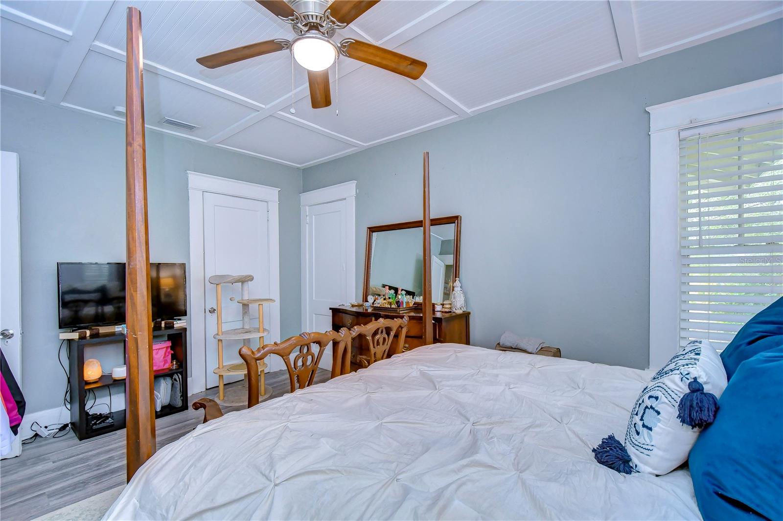Image 14 of 41 For 902 Columbus Drive