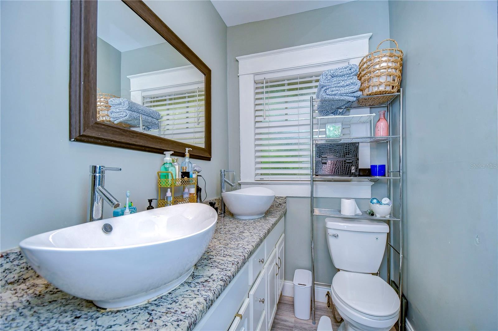 Image 15 of 41 For 902 Columbus Drive