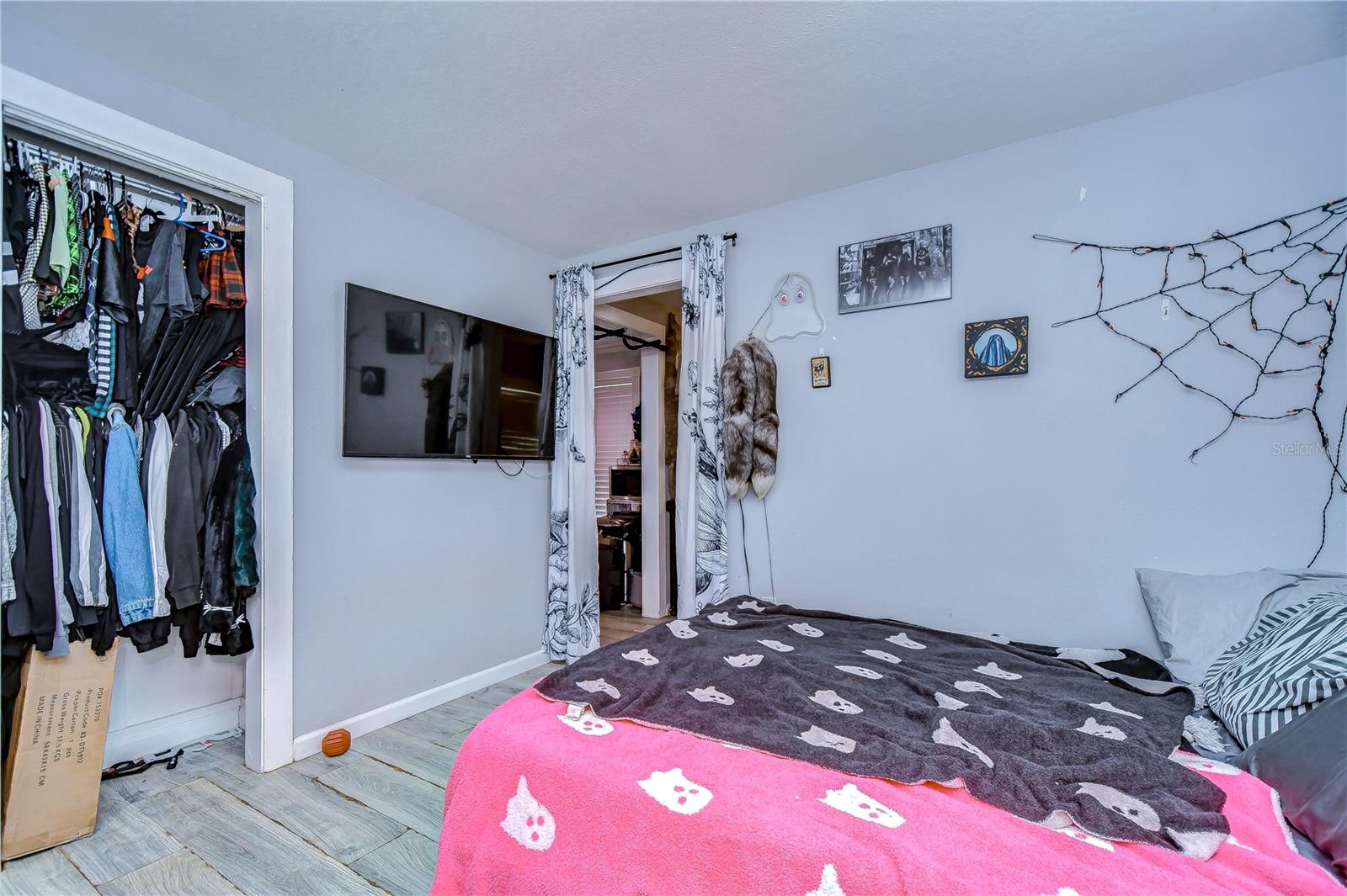 Image 32 of 41 For 902 Columbus Drive