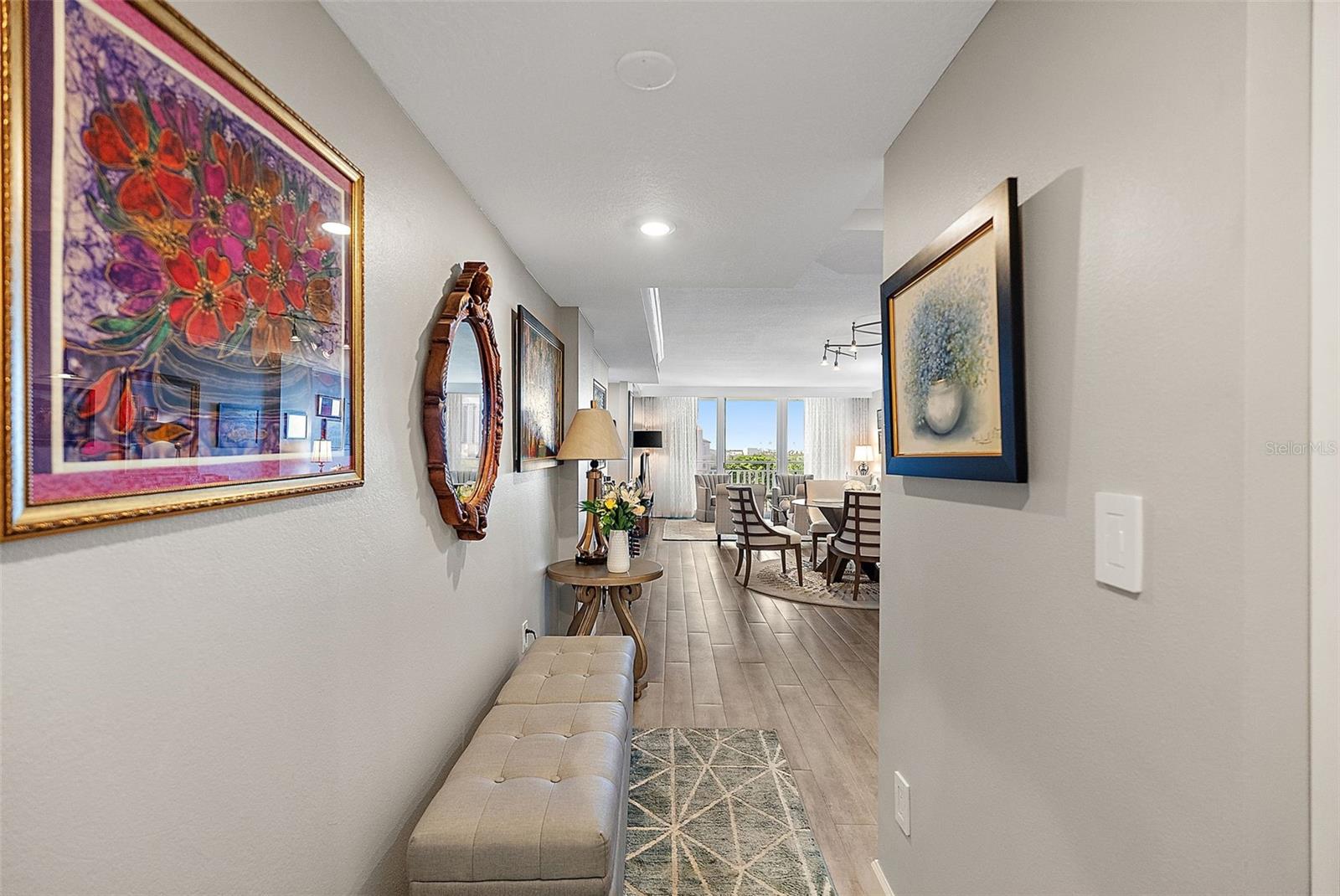 Image 4 of 45 For 700 Beach Drive Ne 704