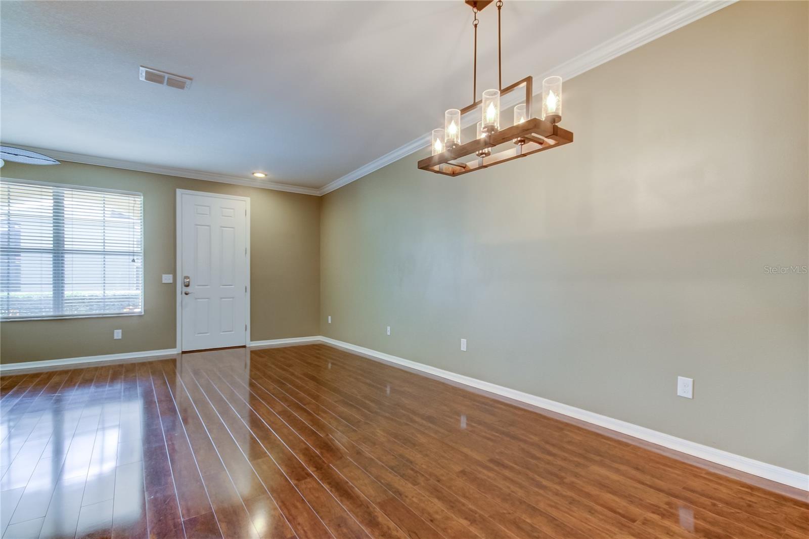 Image 4 of 35 For 12616 Carlby Circle