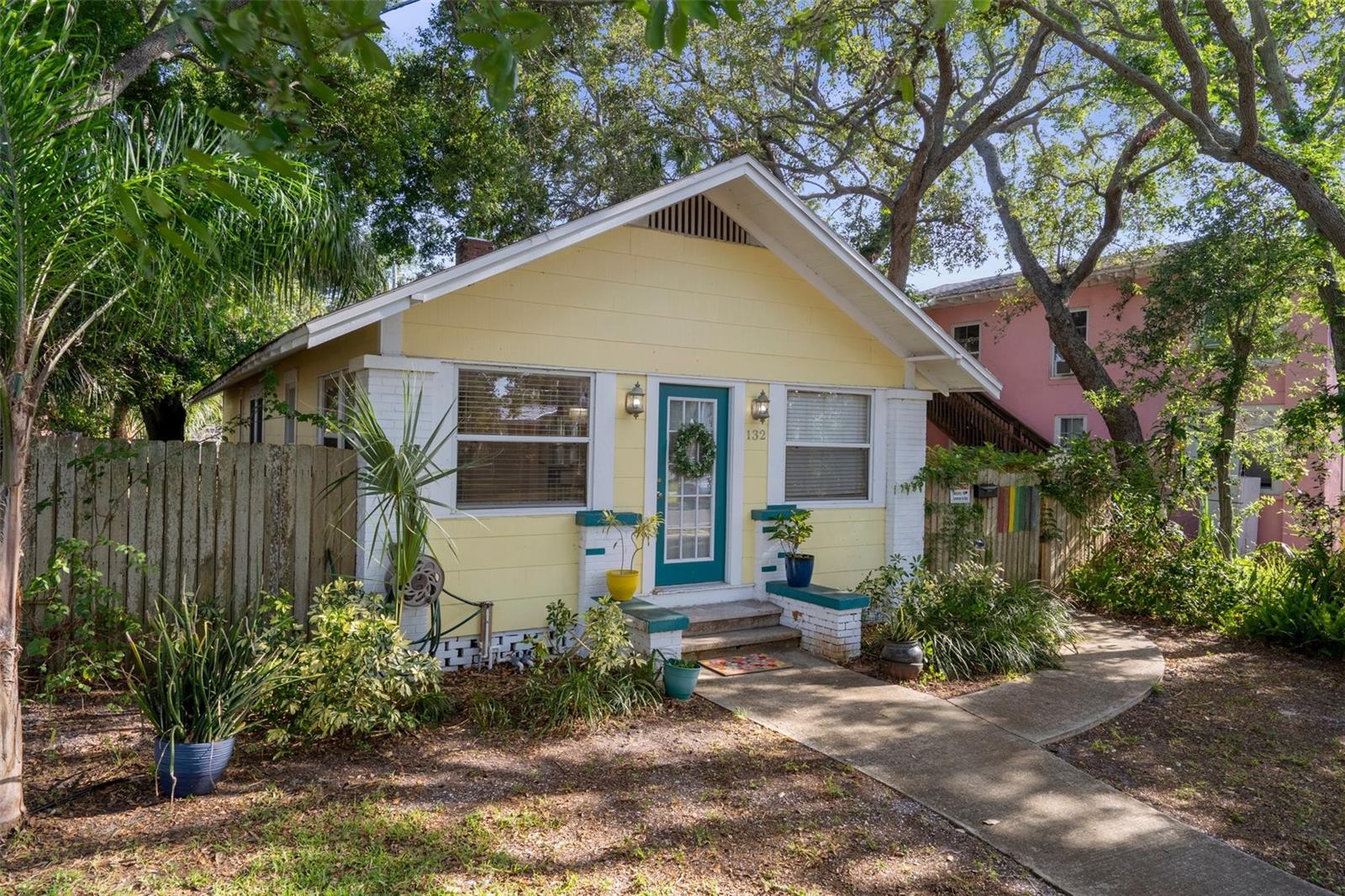 Image 3 of 49 For 132 21st Avenue S