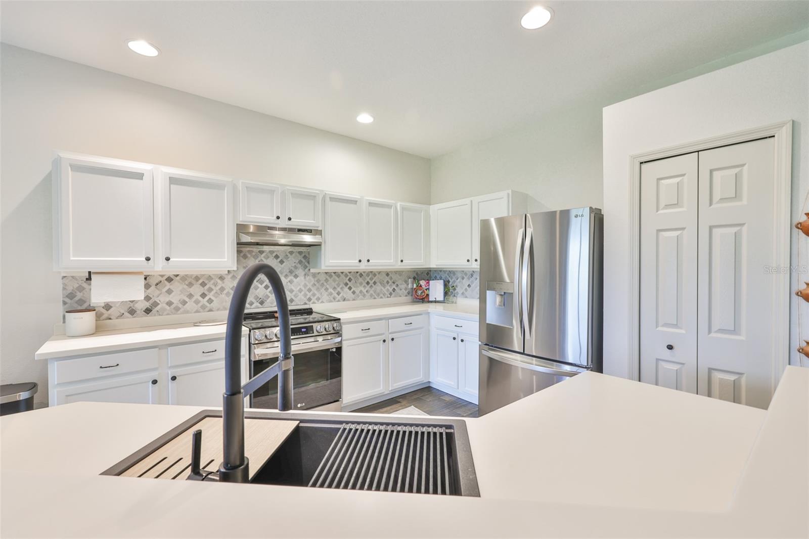 Image 12 of 48 For 1129 Emerald Hill Way