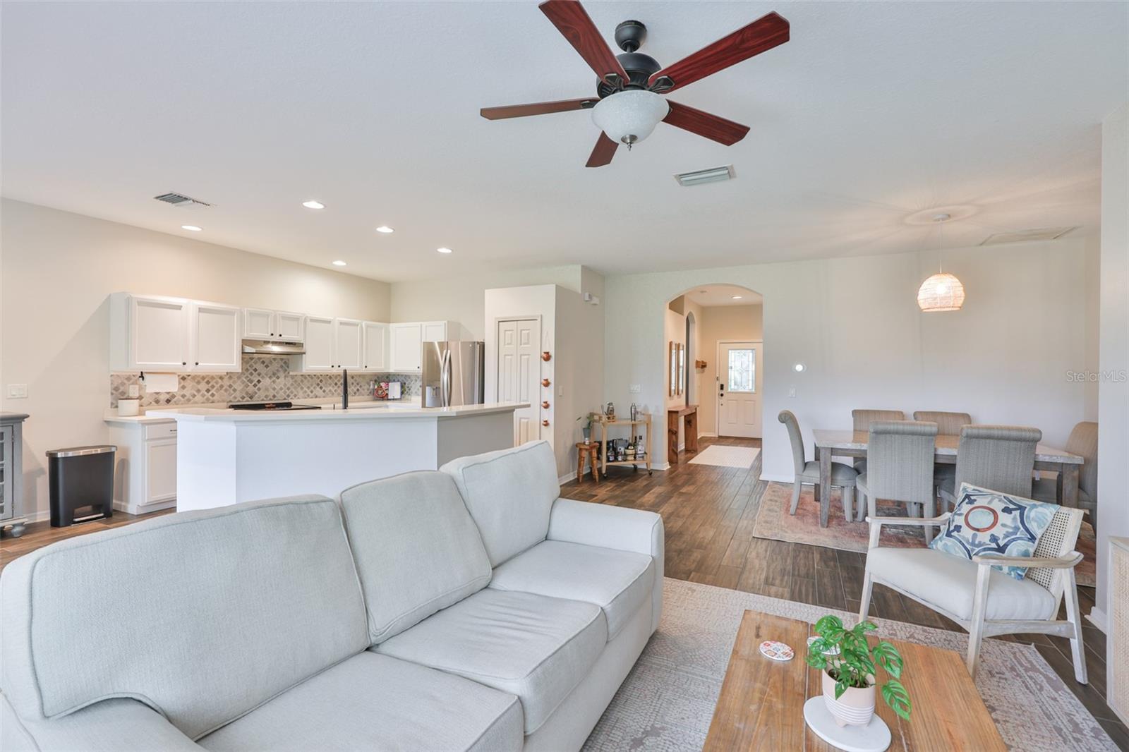 Image 14 of 48 For 1129 Emerald Hill Way