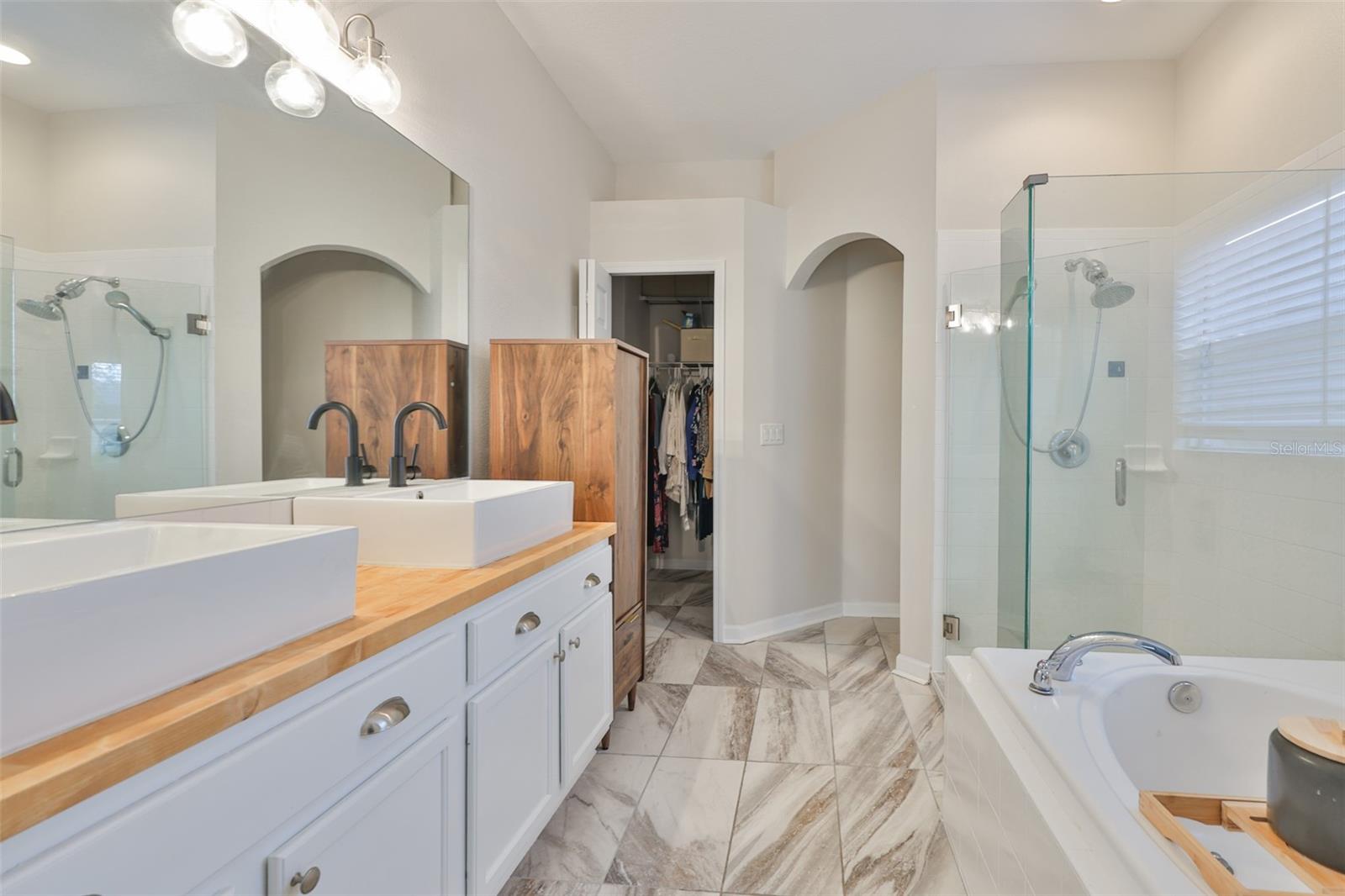 Image 21 of 48 For 1129 Emerald Hill Way