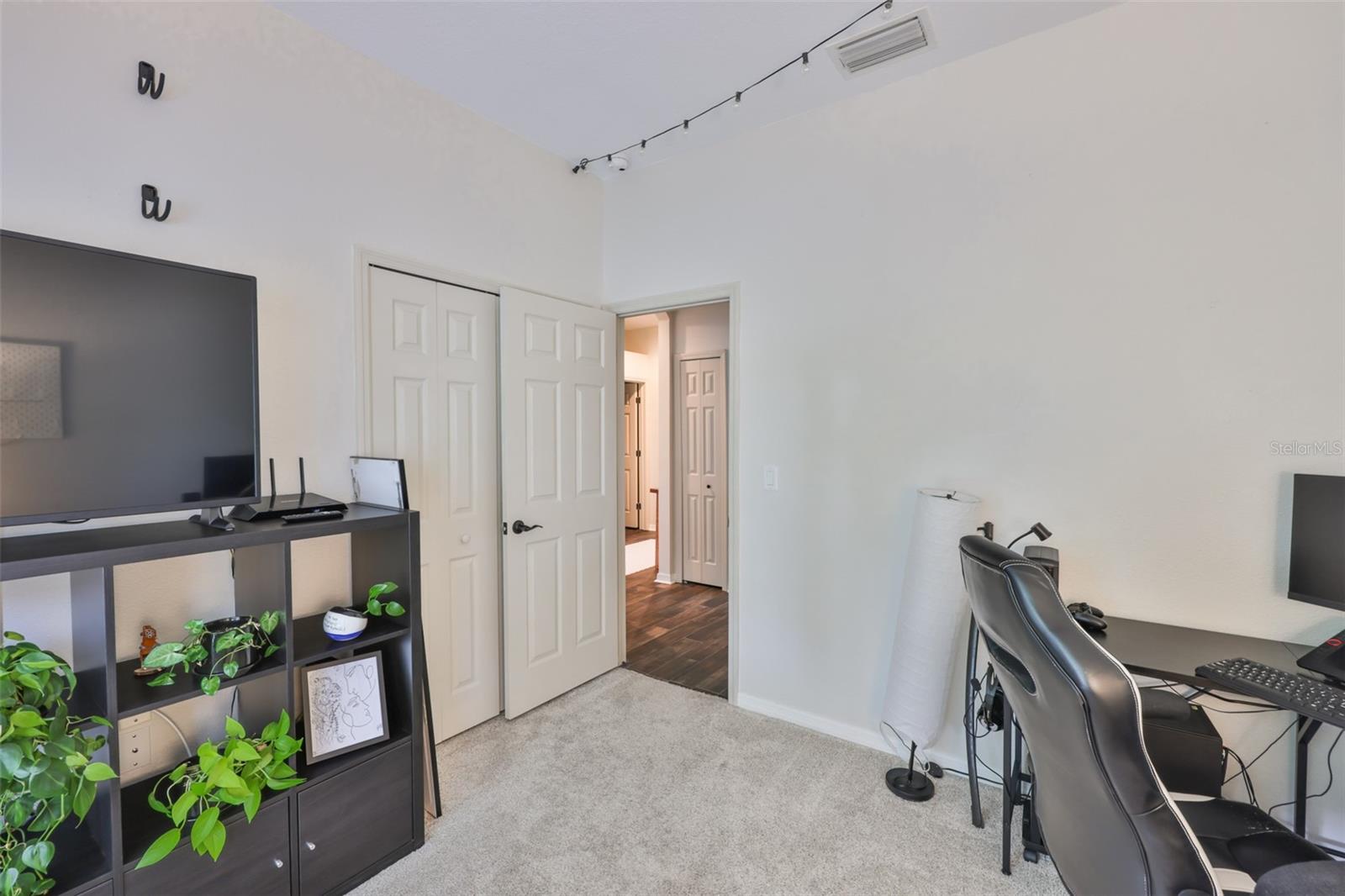Image 24 of 48 For 1129 Emerald Hill Way