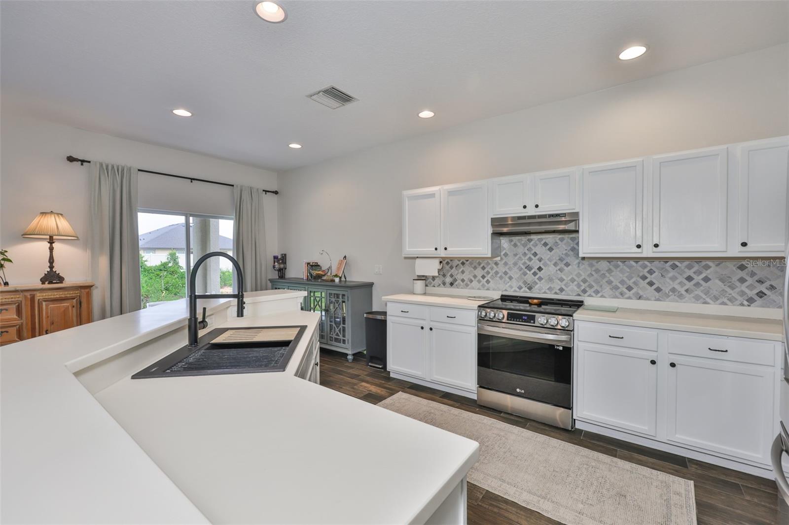 Image 7 of 48 For 1129 Emerald Hill Way