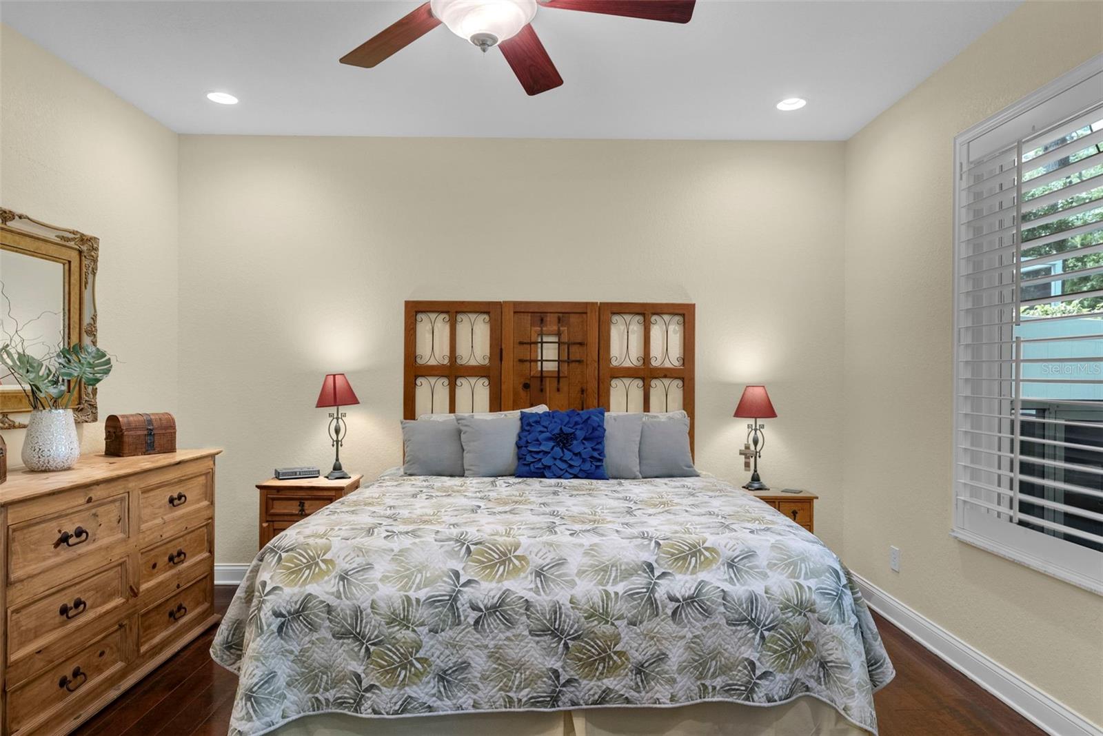 Image 15 of 59 For 8562 Acorn Ridge Court
