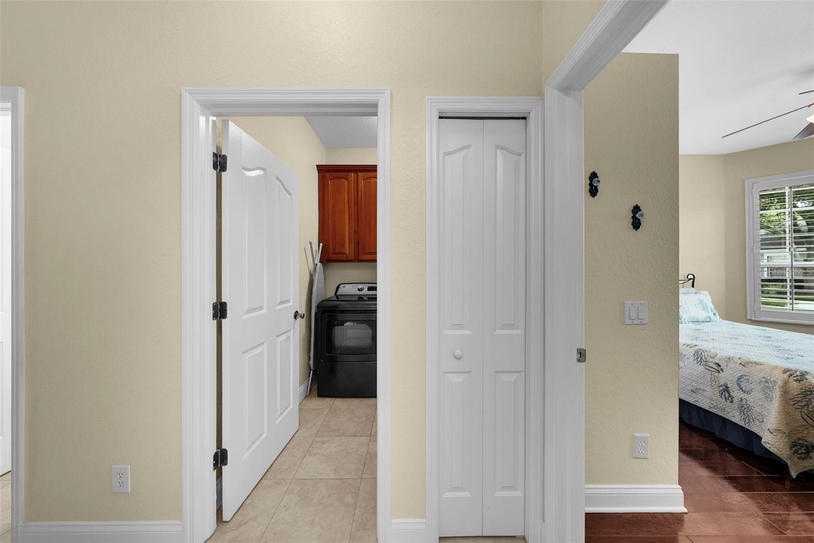 Image 28 of 59 For 8562 Acorn Ridge Court