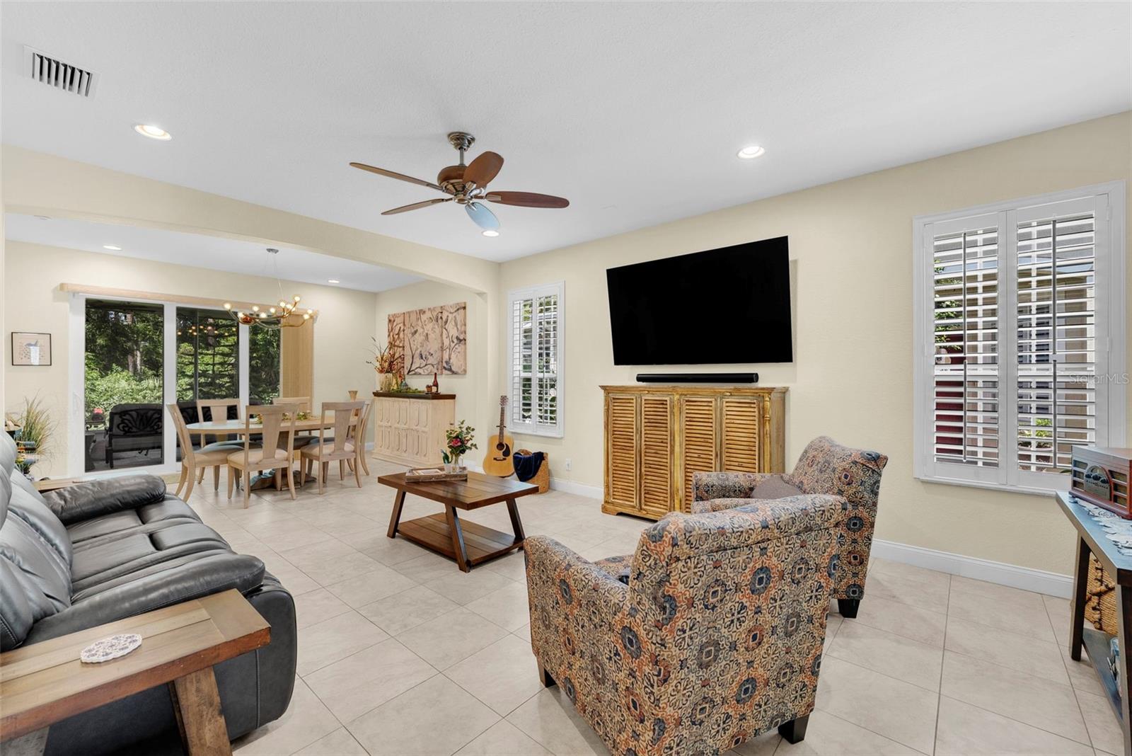 Image 6 of 59 For 8562 Acorn Ridge Court
