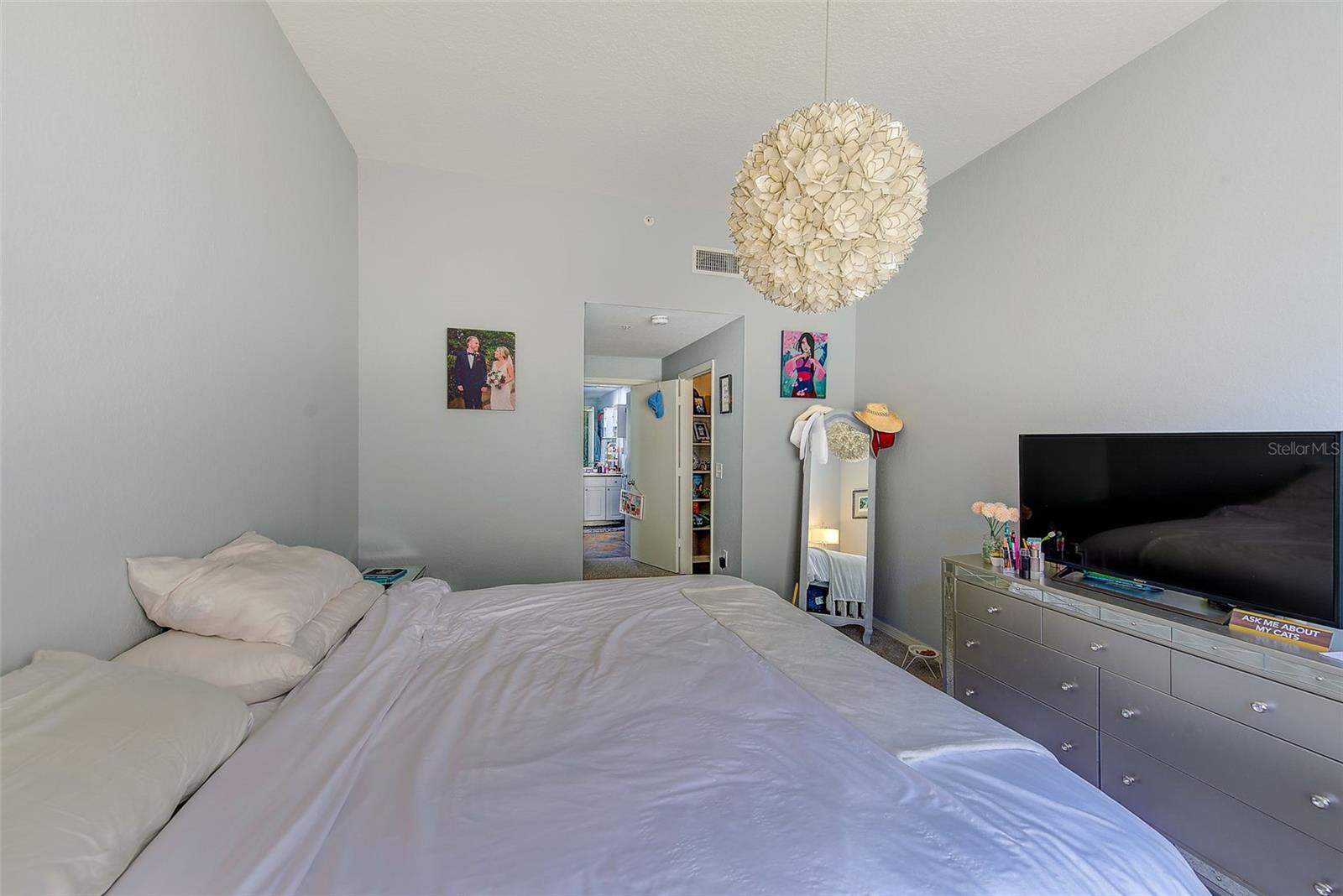 Image 14 of 39 For 402 Armenia Avenue 139a