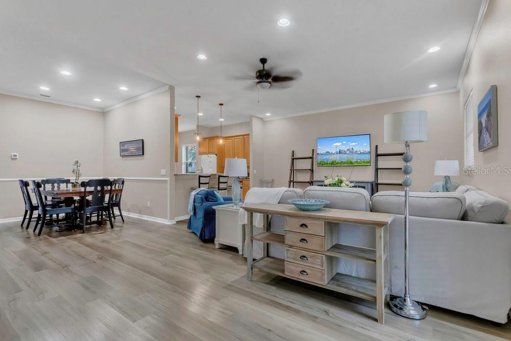 Image 12 of 75 For 6315 43rd Court E