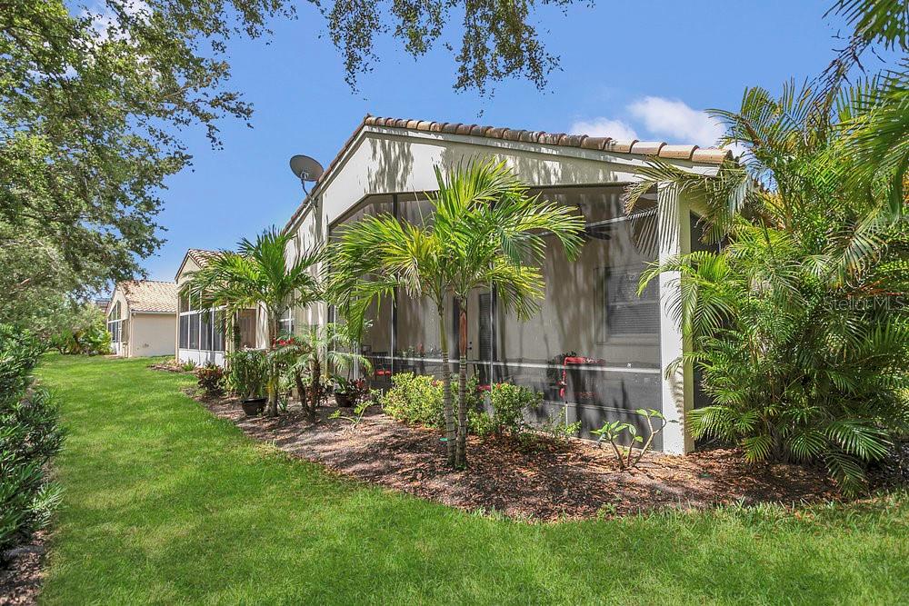Image 36 of 75 For 6315 43rd Court E