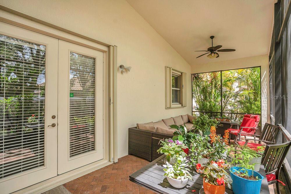 Image 7 of 75 For 6315 43rd Court E